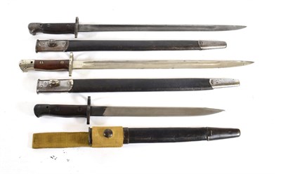 Lot 294 - A British 1907 SMLE Bayonet, one side of the steel blade unusually stamped with US maker's mark for