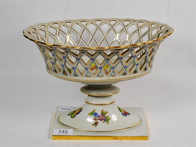 Lot 142 - A Herend porcelain pedestal basket, painted with butterflies and flowers
