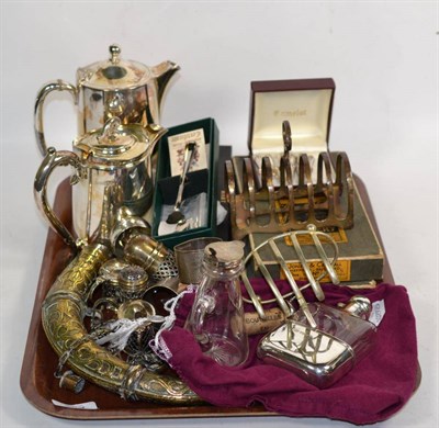 Lot 157 - Silver topped whiskey tot, silver rope twist bottle stopper, and silver and glass hip flask by...