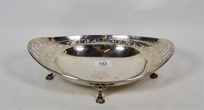 Lot 182 - Tiffany & Co, an American silver basket, Charles L. Tiffany period, 1891-1902, oval with...