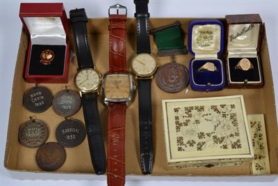 Lot 209 - A tray of various items, including, three various wristwatches, each with leather strap, a 9ct gold