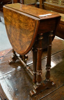 Lot 1282 - Victorian walnut Sutherland table