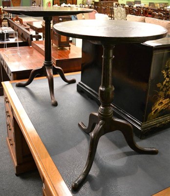 Lot 1327 - An early 19th century mahogany tripod table, and an early 19th century oak tripod table