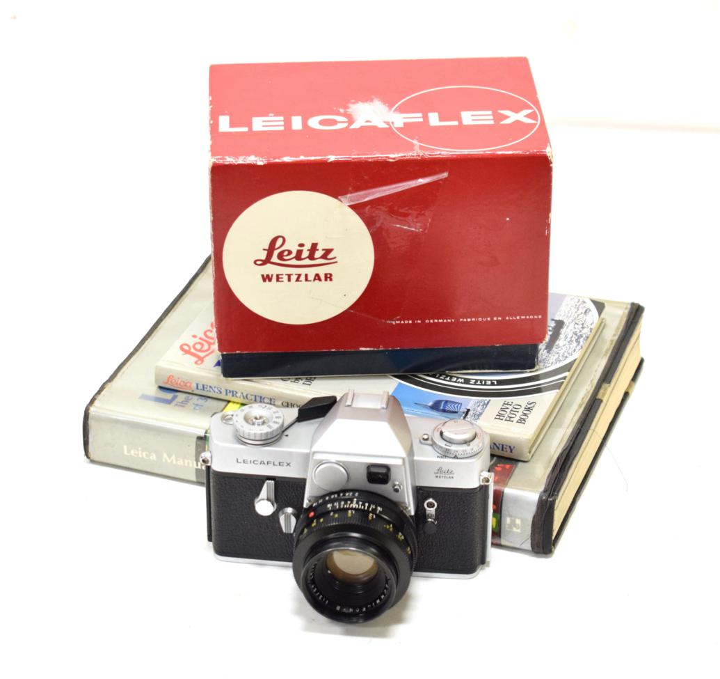Lot 147 - Leicaflex Camera no.1154915, with Wetzlar Summicon-R f2 50mm lens, inoriginal box; together...