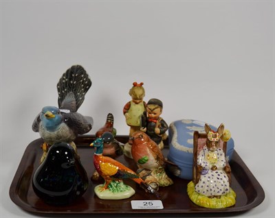 Lot 25 - Five Beswick pottery birds, and other collectable ceramics and glass