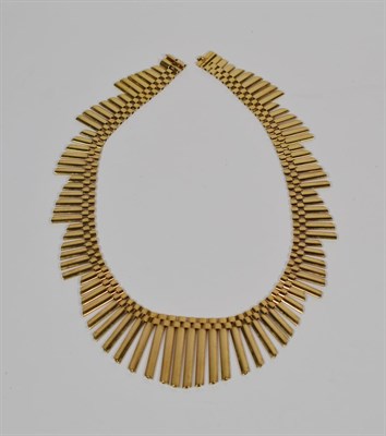 Lot 55 - A 9 carat gold fringe necklace, length 45.5cm