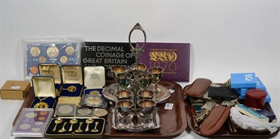 Lot 195 - A group of various silver, silver plate and objects of vertu (on two trays)