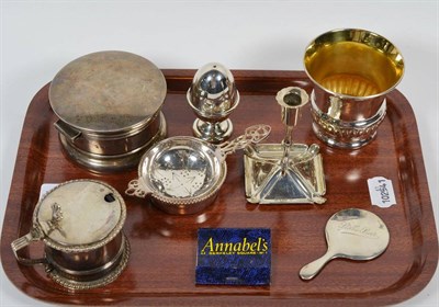 Lot 206 - A collection of silver including: a Scottish Edward VII silver mustard-pot, by Hamilton and Inches