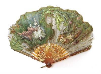 Lot 2099 - A Good Horn Art Nouveau Fan, of fontange form, the gorge and guards attractively shaped,...