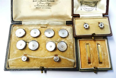 Lot 340 - A Set of Dress Studs, including four large studs, a pair of chain linked cufflinks and a pair...