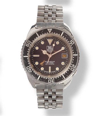 Lot 385 - A Stainless Steel Automatic Calendar Centre Seconds Diver's Wristwatch, signed Tag Heuer,...