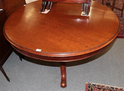 Lot 1173 - A Victorian mahogany circular dining table, diameter 120cm