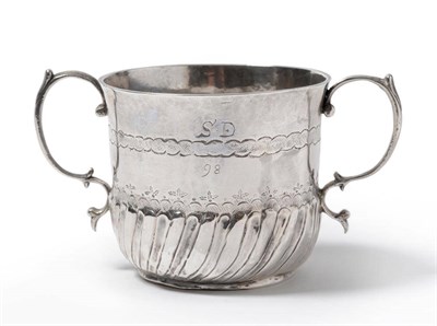 Lot 571 - A William & Mary Porringer, Katherine Mangy, Hull, circa 1690-1700, the part lobed cylindrical body