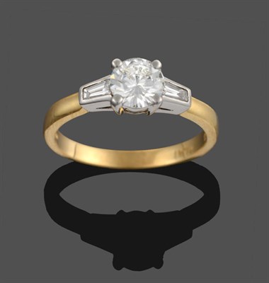 Lot 346 - An 18 Carat Gold Diamond Solitaire Ring, the round brilliant cut diamond in a white claw setting to