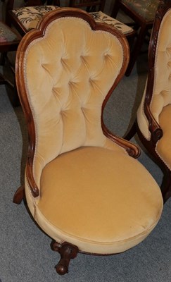 Lot 1321 - A Victorian button back chair