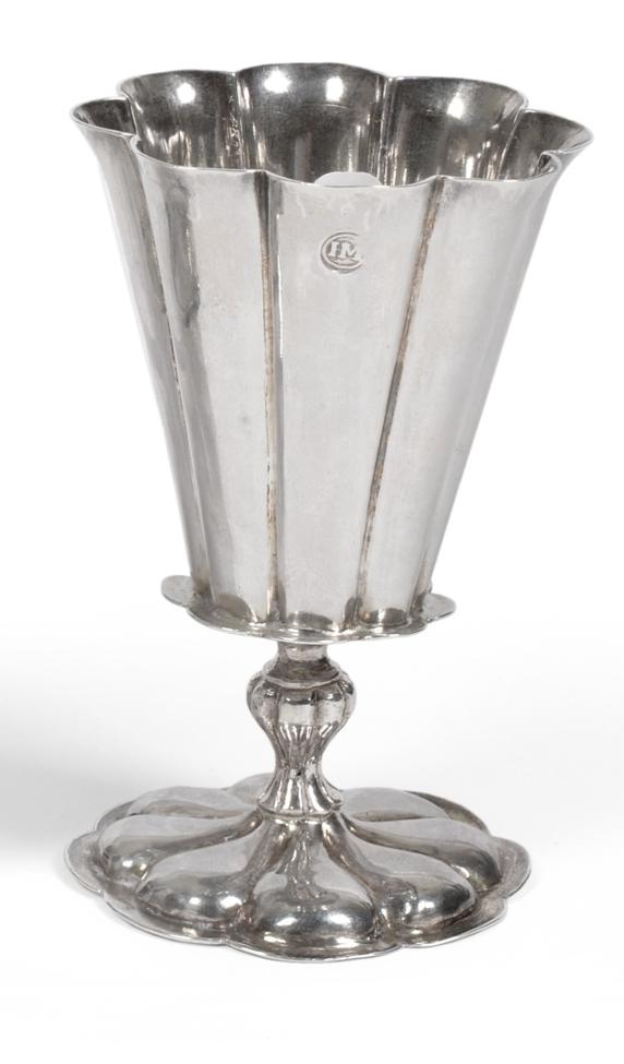 Lot 101 - A 17th Century Dutch Silver Wine Cup or Goblet, maker's mark HM conjoined within a circular pellet