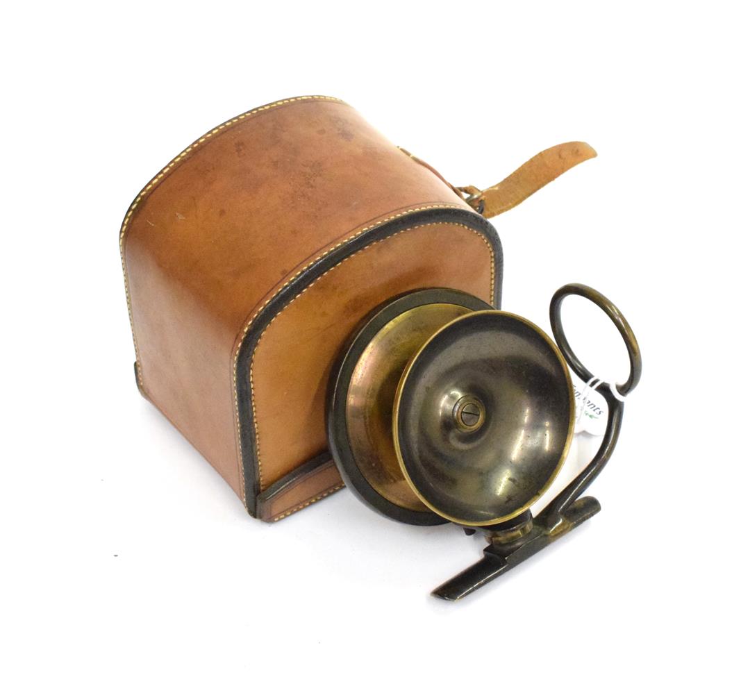 Lot 3061 - An Early Malloch Patent 3 3/4 in. Brass Sidecaster Reel, horn handle, pigskin case
