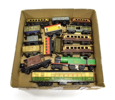 Lot 3349 - Various British O Gauge including Leeds LNER Nettle Railcar, Ubilda LNER locomotive, a few...