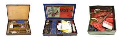 Lot 3429 - The New Erector Set By A C Gilbert in blue steel box, together with assorted loose parts (F-P)