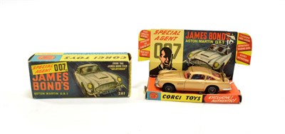 Lot 3471 - Corgi 261 James Bond Aston Martin DB5 (E, with four men, instructions and lapel badge, in...