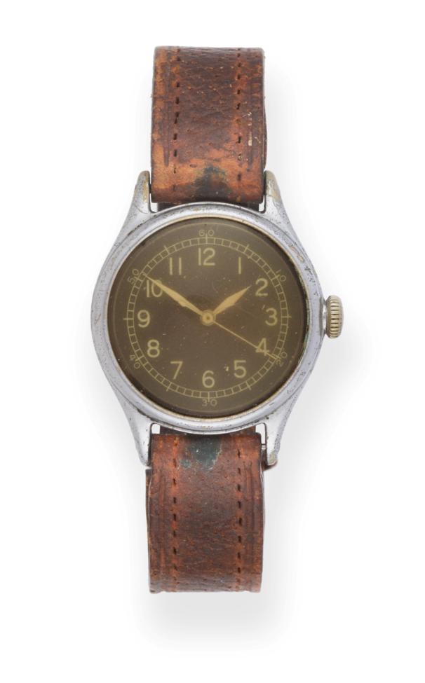 Lot 2248 - A World War II A-11 Type US Air Force Military Centre Seconds Wristwatch, signed Bulova, circa...