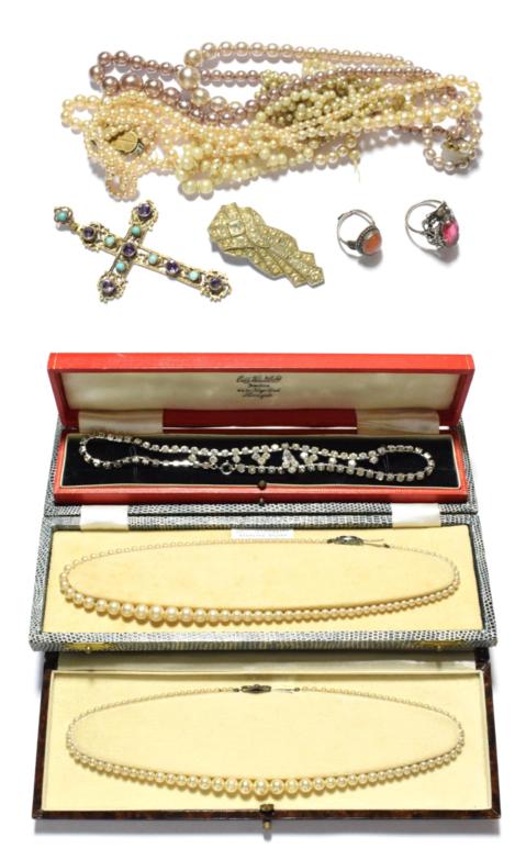 Lot 42 - A small quantity of costume jewellery including simulated pearl necklaces, two dress rings, a...