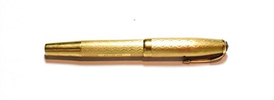 Lot 84 - A 9 carat gold Parker Vacumatic fountain pen