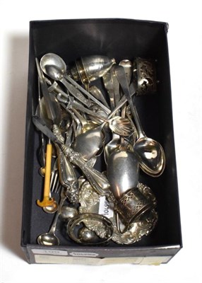 Lot 199 - A selection of mixed silver 18th/19th century teaspoons, tablespoons mustard spoons, pin tray etc