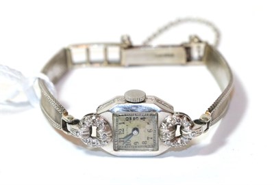 Lot 25 - A Vertex wristwatch
