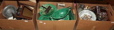 Lot 389 - An assortment of ceramics and metal wares, to include Wedgwood leaf pattern plates and similar...