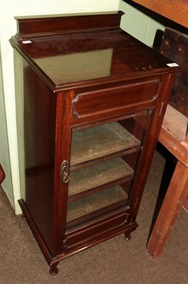 Lot 439 - An Edwardian mahogany and glazed music cabinet, 47cm wide