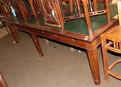 Lot 478 - A late Victorian large mahogany library table