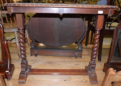 Lot 519 - A Jacobean style side table