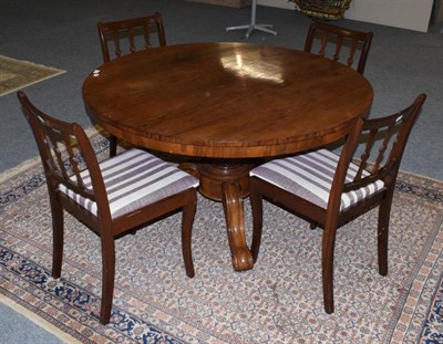 Lot 571 - An early Victorian rosewood circular dining table