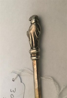 Lot 3000 - A James I Silver Apostle Spoon, by Richard Feake, London, 1617, the finial cast as St Thomas,...