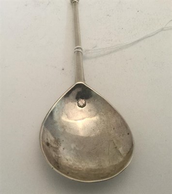 Lot 3001 - An Elizabeth I Silver Seal-Top Spoon, by William Cawdell, London, 1592, with tear-drop shaped...