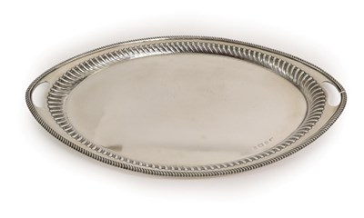 Lot 3019 - An Edward VII Silver Tray, by Elkington and Co., Birmingham, 1906, oval and with integral...