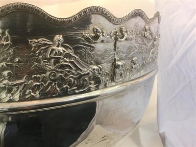 Lot 3035 - A Victorian Silver Punch-Bowl, by Walker and Hall, Sheffield, 1897, tapering cylindrical and on...