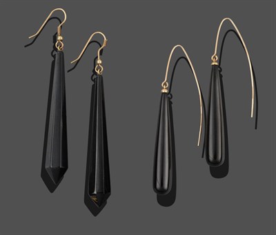 Lot 3226 - A Pair of 9 Carat Gold Jet Drop Earrings, of smooth teardrop jet form, drop length 6.5cm, with hook