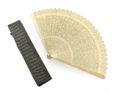Lot 1109 - A Good and Fine Late 18th Century Chinese Carved Ivory Brisé Fan, Qing Dynasty, the...