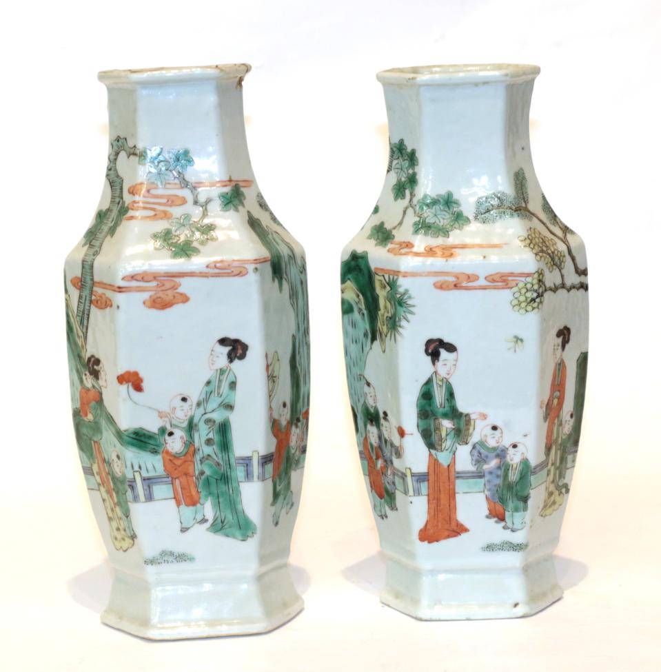 Lot 40 - A pair of Famille verte vases