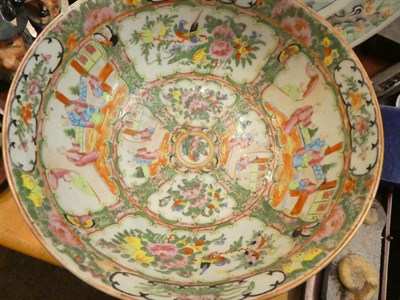Lot 68 - A Chinese famille rose bowl, late 19th century, 28cm diameter