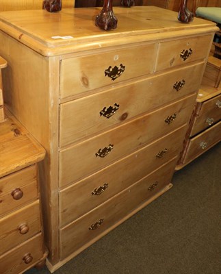 Lot 489 - A late Victorian six drawer straight fronted chest