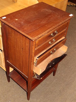 Lot 490 - An Edwardian mahogany music cabinet