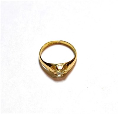 Lot 37 - An 18 carat gold old cut diamond solitaire ring, estimated diamond weight 0.40 carat approximately