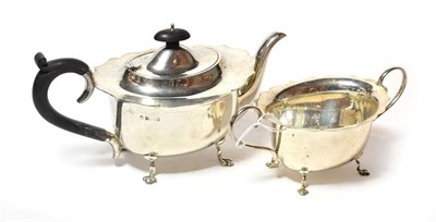 Lot 222 - A George V silver teapot and sugar-bowl, maker's mark probably BBS, Birmingham, 1922, each oval and