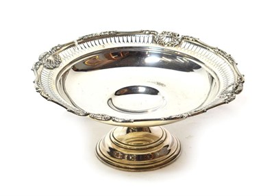 Lot 243 - A George V silver dessert-stand, by The Goldsmiths and Silversmiths Co. Ltd., London, 1924, the...