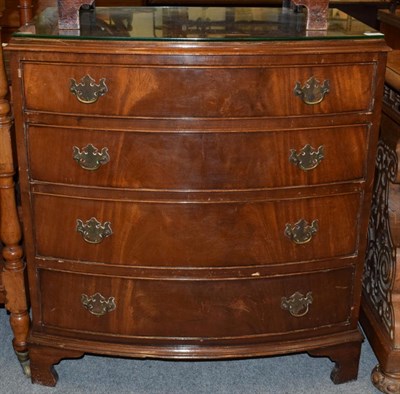 Lot 1195 - A Bevan Funnell Georgian style bow fronted four height mahogany chest of drawers, bearing...