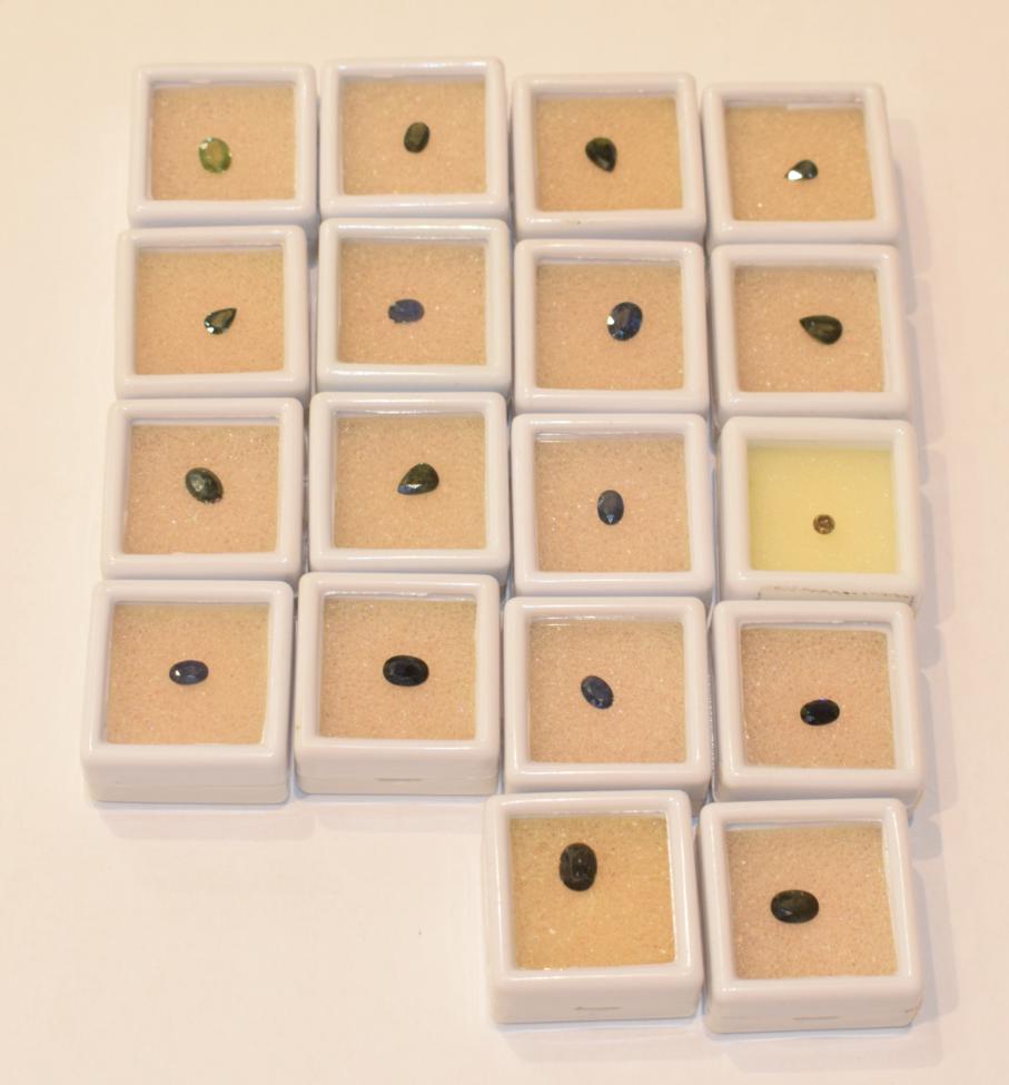 Lot 42 - A quantity of loose gemstones including oval and pear cut sapphires, peridot, etc