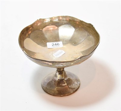 Lot 246 - A George V silver tazza, maker's mark rubbed, possibly M&B for Marples and Beasley, Birmingham,...